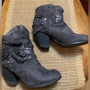 Not Rated Bootie Gray Size 7 1/2